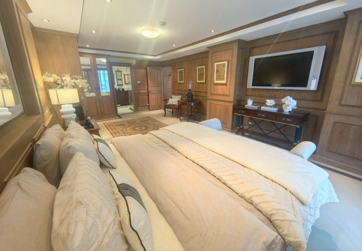 picture Luxurious unit right in beach-front! - 12/36