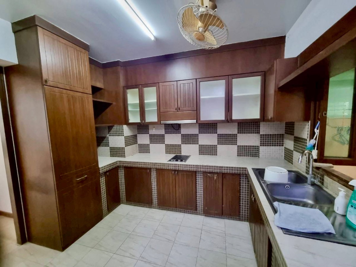 รูป ขายทาวน์โฮม 4 ชั้น หลังมุม สุขุมวิท 71 (ปรีดีพนมยงค์) ซอยพัฒนเวศน์ พื้นที่ขนาดใหญ่ ทำเลใจกลางเมือง เหมาะสำหรับซื้อลงทุน  - รูปที่ 10/45