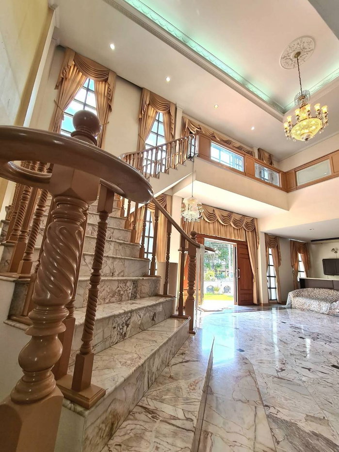 รูป ขายด่วน 28 ล้านบาท ค่าโอนผู้ซื้อออก ยินดีรับนายหน้า ให้ค่าคอม 1 ล้านบาท (เงื่อนไขเป็นไปตามที่ตกลง) เจ้าของขายเอง ติดต่อโทรเท่านั้น กนก 063-993-6966 - รูปที่ 3/26