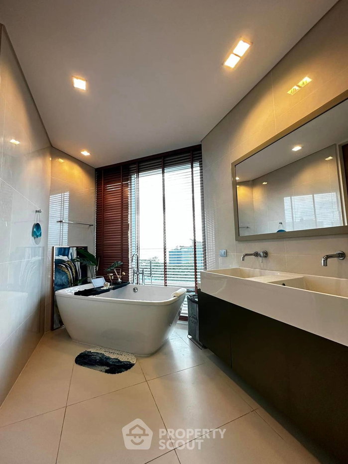 รูป คอนโด 3-ห้องนอน ที่ รีเฟล็คชั่น จอมเทียน บีช พัทยา ใกล้ เมืองพัทยา (ID 1297691) - รูปที่ 8/16