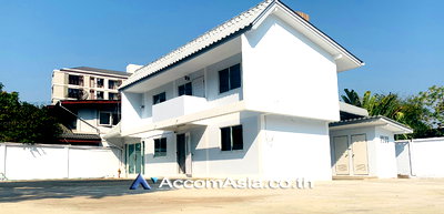 Houses for rent One Bangkok : 🔼🔽 AccomA 📩 Home Office 3 BR House in Klong Tan (AA29498)