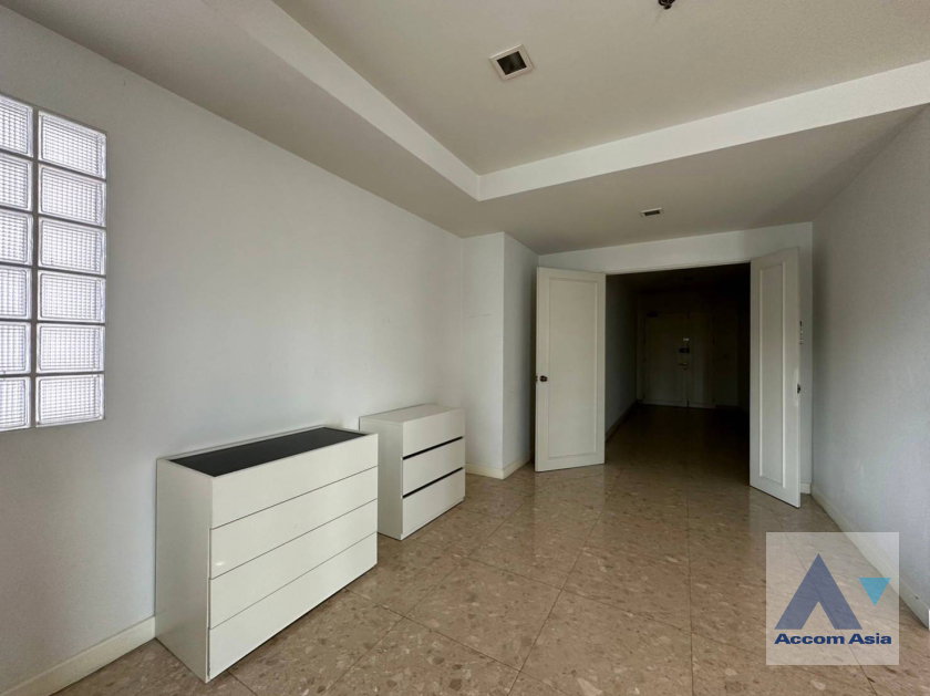 รูป 🔼🔽 AccomA 📩 Minimalist condo with bright interiors and large windows at Nusasiri Grand Condominium (1517644) - รูปที่ 12/15