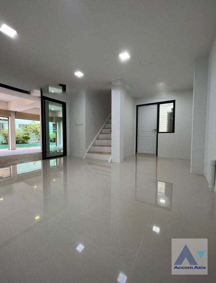 รูป 🔼🔽 AccomA 📩 Home Office 3 BR House in Phra Khanong Nuea (AA35409) - รูปที่ 13/16