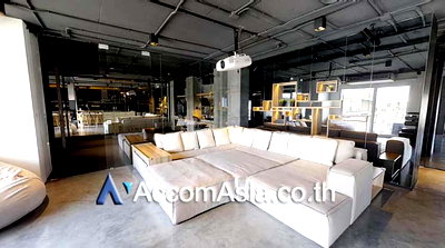 Condos for rent : 🔼🔽 AccomA 📩 Corner Unit 3 BR Condominium @The Clover (AA25837)