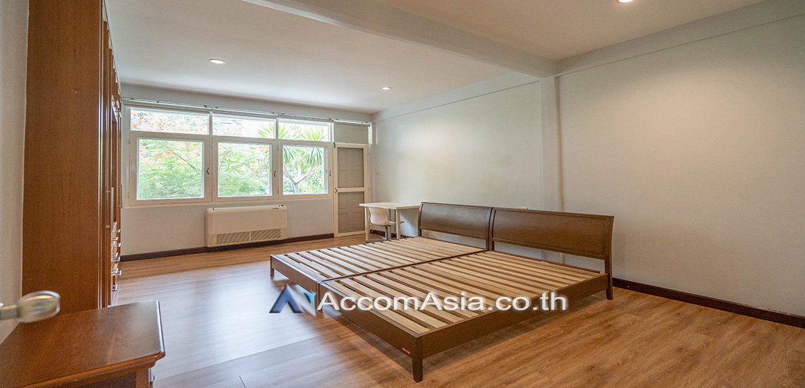 รูป 🔼🔽 AccomA 📩 Common Pool 3 BR House @Ekkamai Cozy House with swimming pool (AA30960) - รูปที่ 12/14