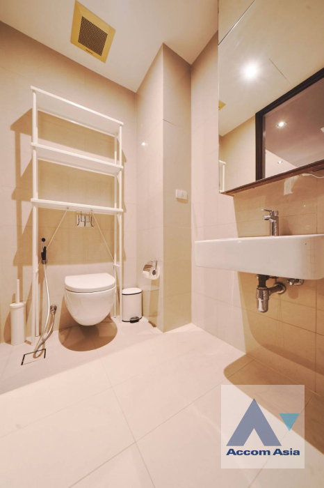 รูป 🔼🔽 AccomA 📩 Luxury condo with elegant wood paneling and bright interiors (AA36946) - รูปที่ 8/12