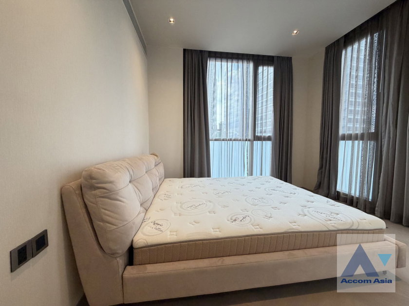 picture 🔼🔽 AccomA 📩 Spacious Room with Open Balcony and Unblocked City View ( AA44823 ) - 10/20