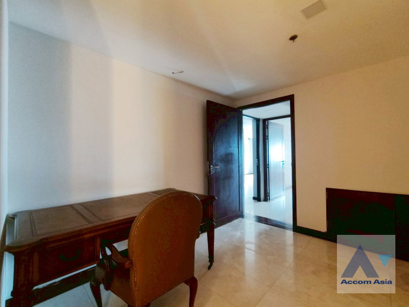 รูป 🔼🔽 AccomA 📩 Spacious room with a large balcony city views.(AA39655) - รูปที่ 10/20
