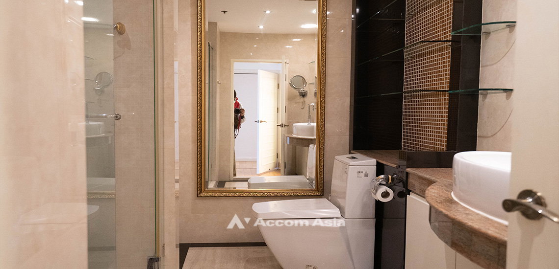 picture 🔼🔽 AccomA 📩 Modern light-toned condo with open terrace and built-in walk-in closet (21358) - 15/17