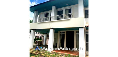 Houses for rent Wang Thonglang : 🔼🔽 AccomA 📩 Pet friendly 3 BR House @Bangkok Villa (13000294)