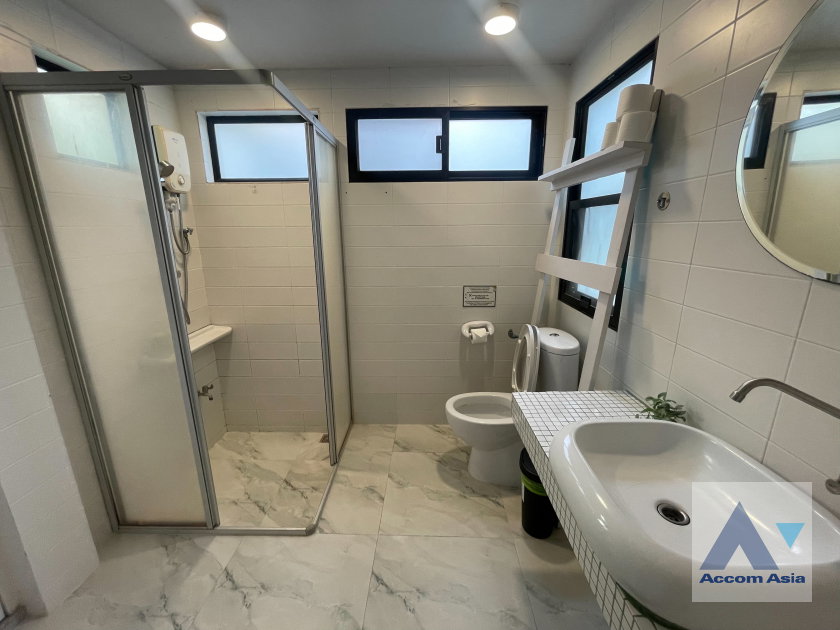 รูป 🔼🔽 AccomA 📩 Pet friendly 3 BR House in Khlong Tan Nuea (AA27280) - รูปที่ 16/20