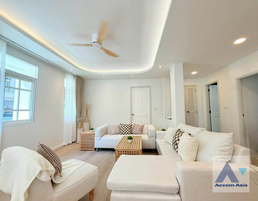 รูป 🔼🔽 AccomA 📩  5 BR Townhouse @ (13000114) - รูปที่ 4/16