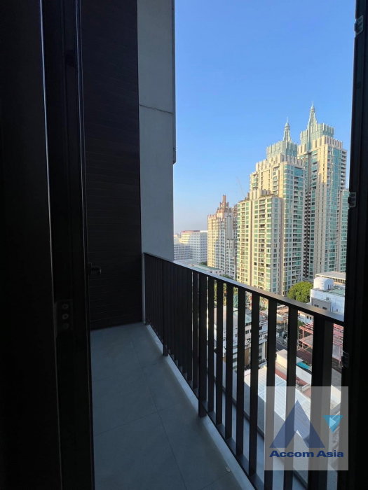 รูป 🔼🔽 AccomA 📩 Modern condominium with dark accents and full glass shower at 28 Chidlom (AA40276) - รูปที่ 11/11