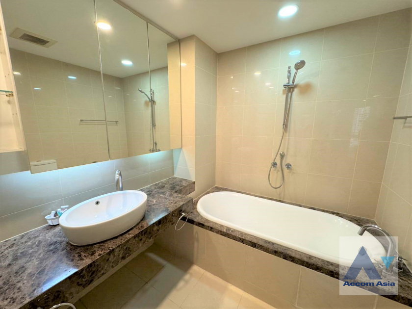 รูป 🔼🔽 AccomA 📩 Pet friendly 2 BR Condominium @The Legend Saladaeng (1512622) - รูปที่ 15/15