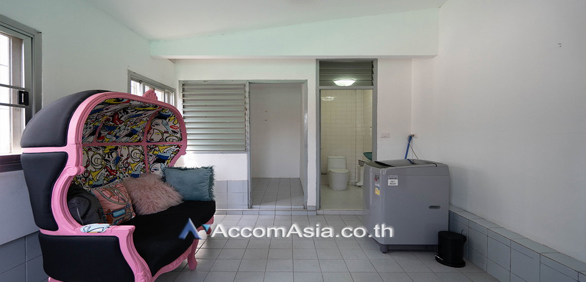 รูป 🔼🔽 AccomA 📩 Home Office 4 BR House in Khlong Toei Nuea (AA19790) - รูปที่ 16/16
