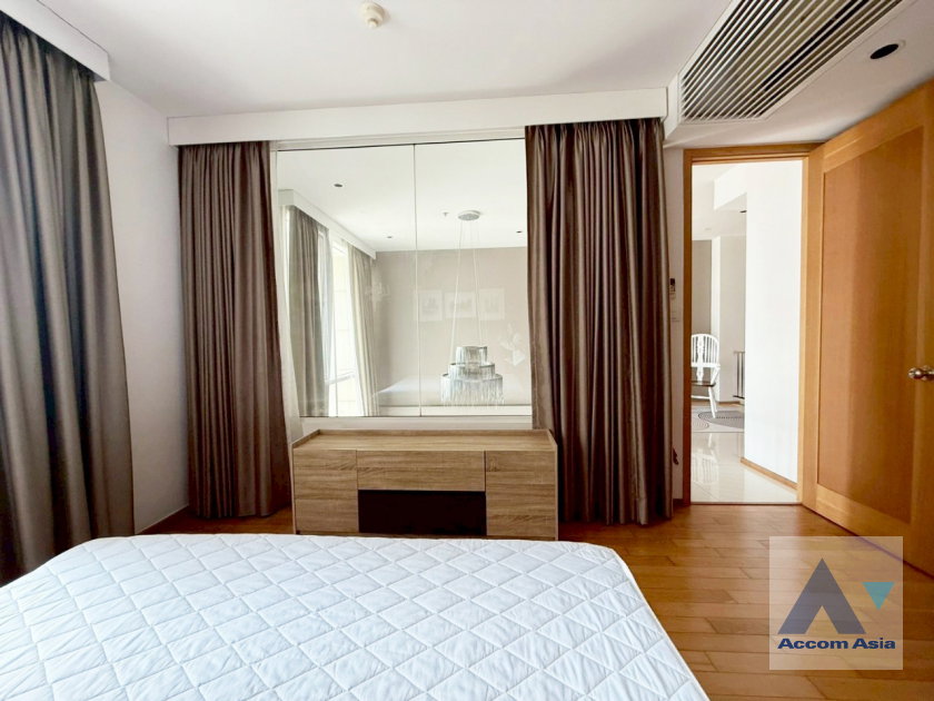 picture 🔼🔽 AccomA 📩 Duplex Condo,Fully Furnished 2 BR Condominium @The Empire Place (AA38999) - 19/20