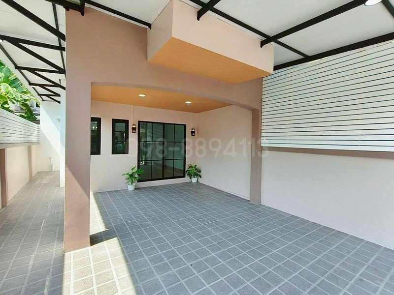รูป ขายทาวน์เฮ้าส์ 2 ชั้น เคซี รามอินทรา 8 ไทยรามัญ หลังมุม รีโนเวทใหม่ พร้อมอยู่ เนื้อที่ 26 ตรว 3นอน 2น้ำ - รูปที่ 2/8