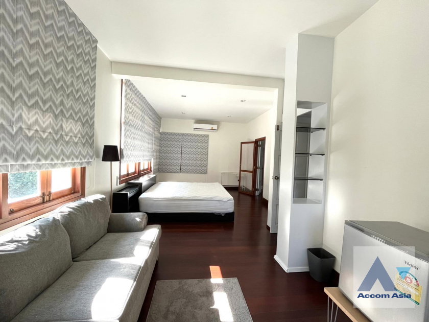 รูป 🔼🔽 AccomA 📩 Classic design Home with Lawn and Carport, near BTS Victory Monument (AA33319) - รูปที่ 13/20