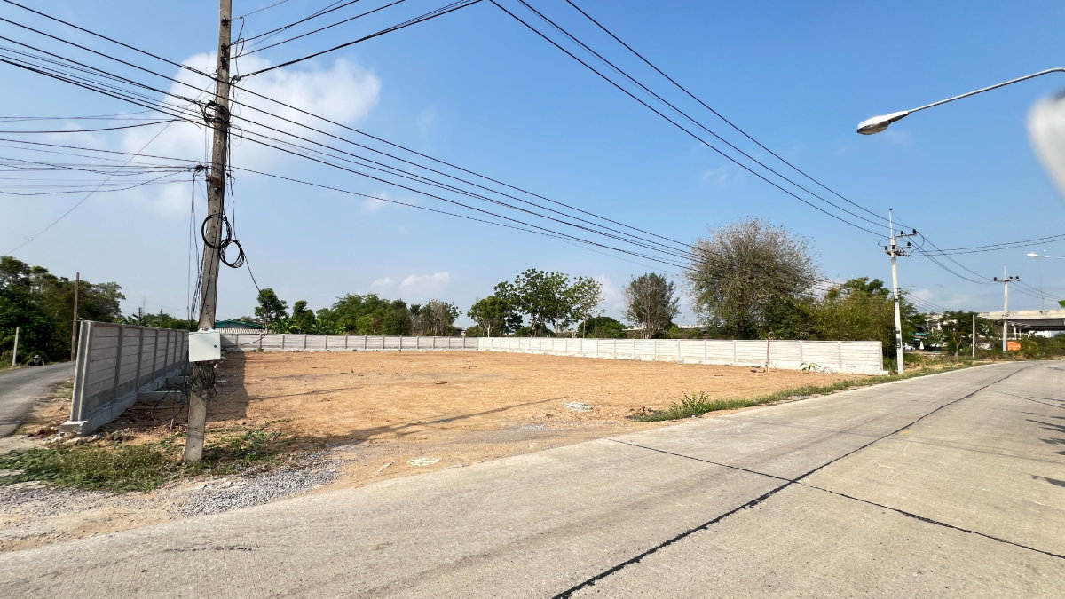 รูป ขายที่เปล่าถมแล้ว ราคาถูก!!  ใกล้ถนนโรจนะ-วังน้อย เจ้าของขายเอง (ใกล้ตลาดสี่ขวาพัฒนา) - รูปที่ 2/8