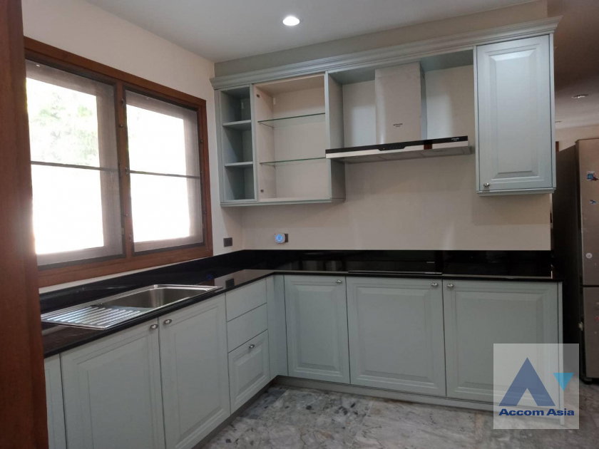 รูป 🔼🔽 AccomA 📩 Classic design Home with Lawn and Carport, near BTS Victory Monument (AA33319) - รูปที่ 12/20