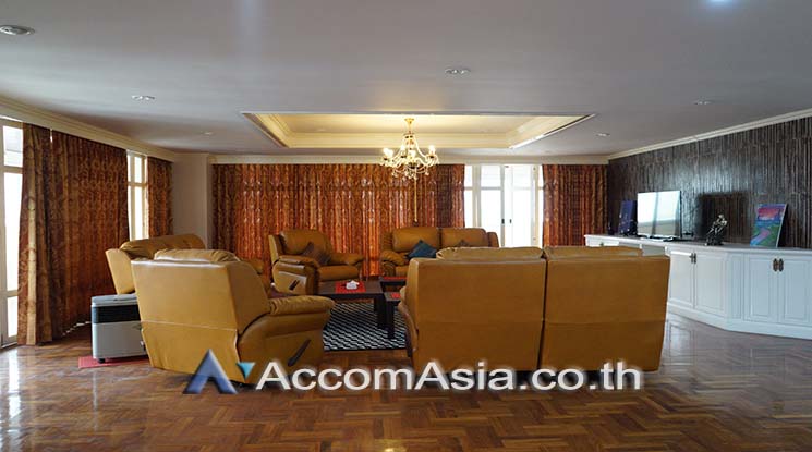 รูป 🔼🔽 AccomA 📩 Huge 4 bedrooms unit at Inter condominium with spacious balcony 9 mins to Nana BTS - รูปที่ 2/16