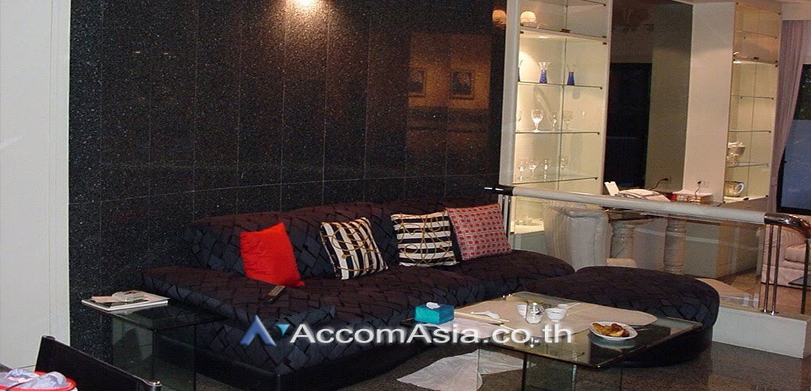 picture 🔼🔽 AccomA 📩 4 BR Townhouse in Klong Tan (110192) - 3/12