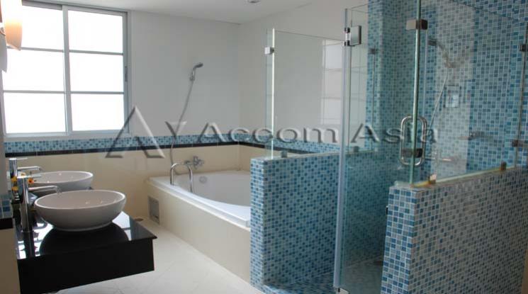 picture 🔼🔽 AccomA 📩 Simple modern condo with natural light and soft neutral tones in Sukhumvit (20537) - 6/9