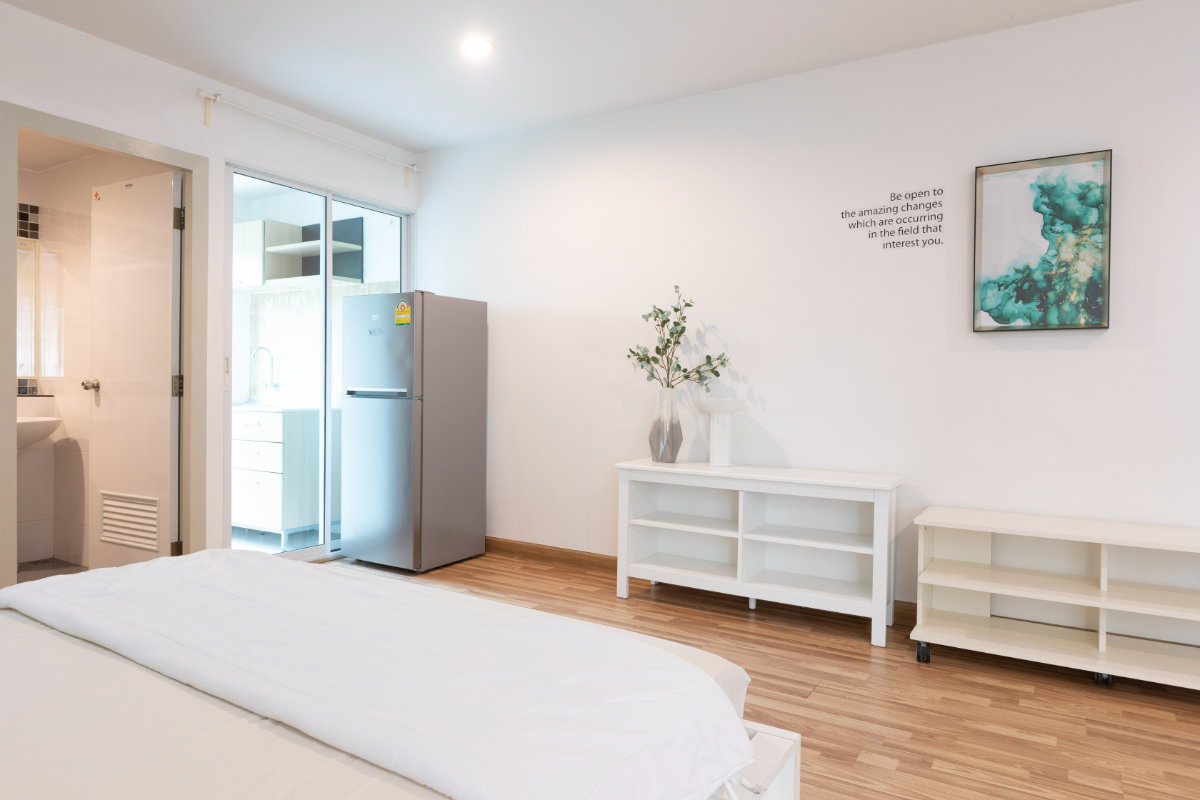 picture Condo for Rent or Sale – Regent Home 12 🏙️🌟 - 10/11