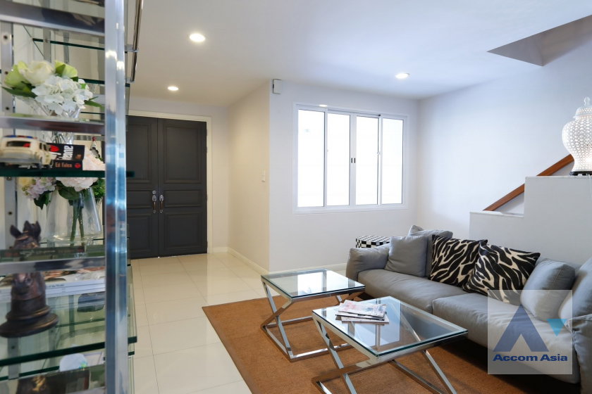 รูป 🔼🔽 AccomA 📩  Fully furnished Townhouse for rent at In Home Luxury Residence (AA42514) - รูปที่ 3/18