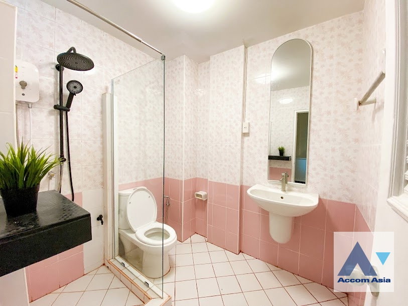 รูป 🔼🔽 AccomA 📩 Pet friendly 4 BR Townhouse in Phra Khanong Nuea (AA25149) - รูปที่ 6/7