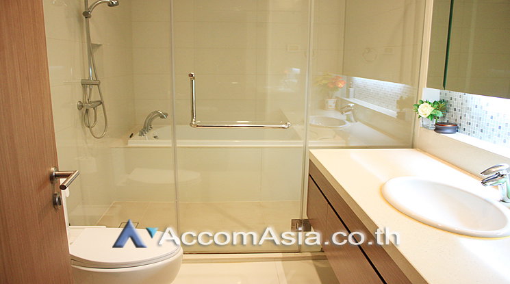 รูป 🔼🔽 AccomA 📩 Duplex Condo,Double High Ceiling 3 BR Condominium @Bright Sukhumvit 24 (AA25374) - รูปที่ 8/8