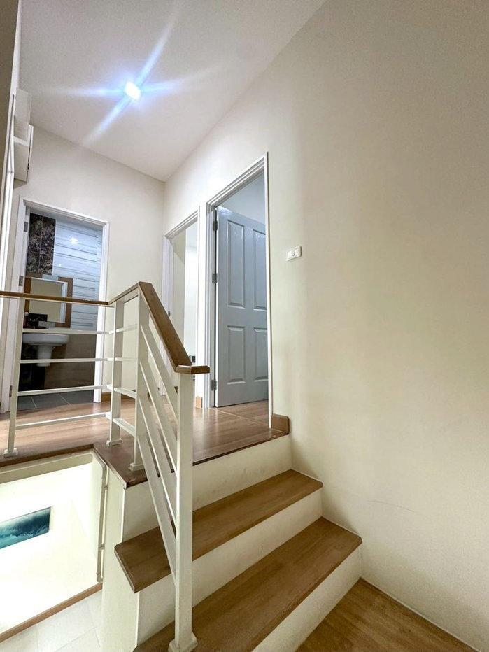 รูป 4 Bedroom Townhouse for Sale in East Pattaya - รูปที่ 8/19