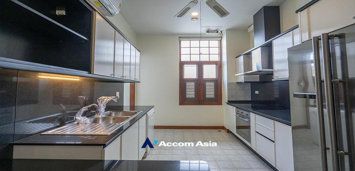 picture 🔼🔽 AccomA 📩 Classic white home with shared pool and bright, open interior 5 mins to BTS (6001601) - 18/20
