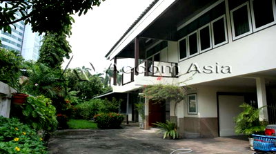 Houses for rent One Bangkok : 🔼🔽 AccomA 📩 Pet friendly 2 BR House @ (1712908)