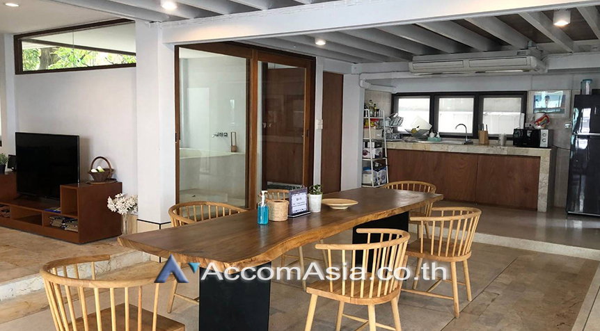 picture 🔼🔽 AccomA 📩  4 BR House in Khlong Tan Nuea (AA27321) - 4/11