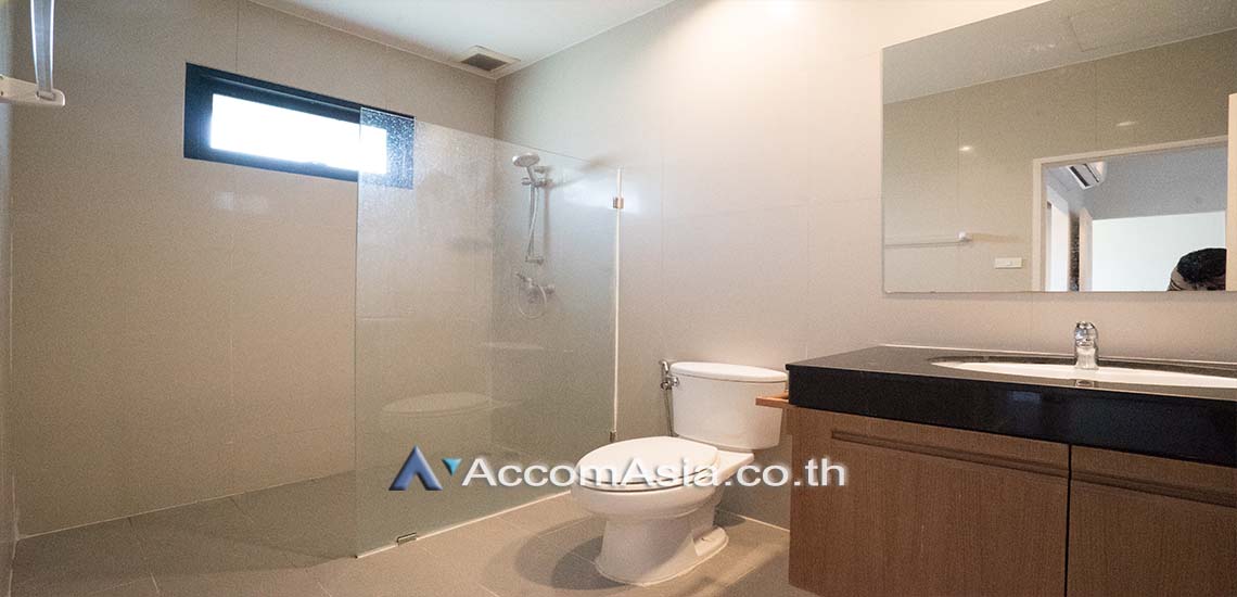 รูป 🔼🔽 AccomA 📩  Bright house with open layout in Sukhumvit (13001852) - รูปที่ 10/12