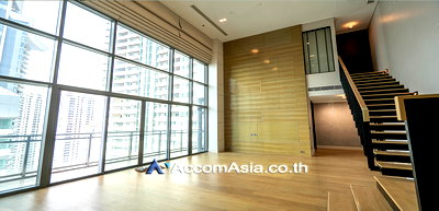 คอนโดให้เช่า : 🔼🔽 AccomA 📩 Duplex Condo,Double High Ceiling 3 BR Condominium @Bright Sukhumvit 24 (AA21909)