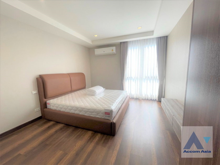 รูป 🔼🔽 AccomA 📩 Fully Furnished 4 BR Townhouse @The Park Lane Sukhumvit 105 (AA45523) - รูปที่ 13/19