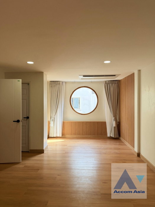 รูป 🔼🔽 AccomA 📩 Home Office 4 BR Townhouse in Yan Nawa (AA45870) - รูปที่ 11/20