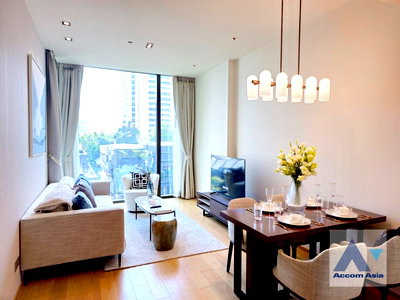 Condos for rent : 🔼🔽 AccomA 📩 Luxury,Fully Furnished,Double High Ceiling 2 BR Condominium @28 Chidlom (AA38864)