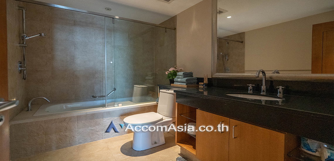 picture 🔼🔽 AccomA 📩 Modern condo with skyline view and classic interior (1520456) - 9/10