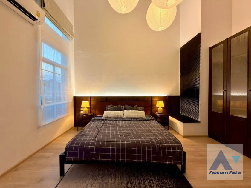 picture 🔼🔽 AccomA 📩 Fully Furnished,Corner Unit,Newly renovated 3 BR Townhouse @ (AA45705) - 7/9