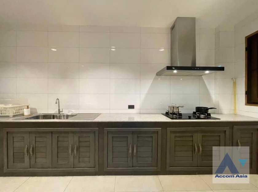 picture 🔼🔽 AccomA 📩 Fully Furnished 2 BR Townhouse in Chong Nonsi (AA41836) - 7/17