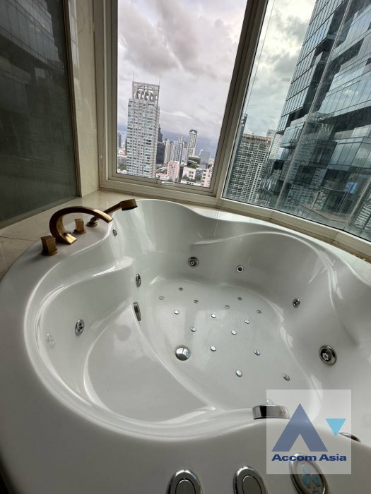 picture 🔼🔽 AccomA 📩 Spacious Unit with Large Balcony & City View ( 1519068 ) - 8/13