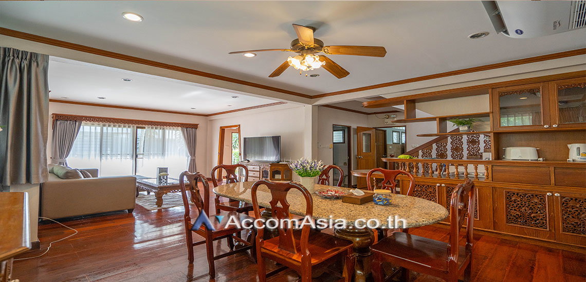 picture 🔼🔽 AccomA 📩 Classic detached house with wooden interior and garden (AA27170) - 4/12