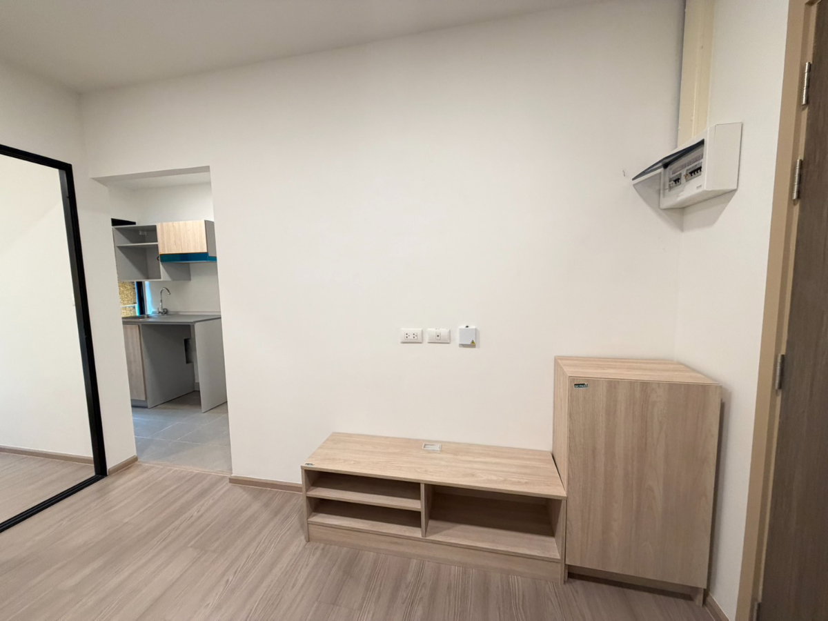 picture “Very Urgent! Condo Way Amata — Beautiful Unit with a Great View on the 7th Floor. Last Unit Available!” - 3/17