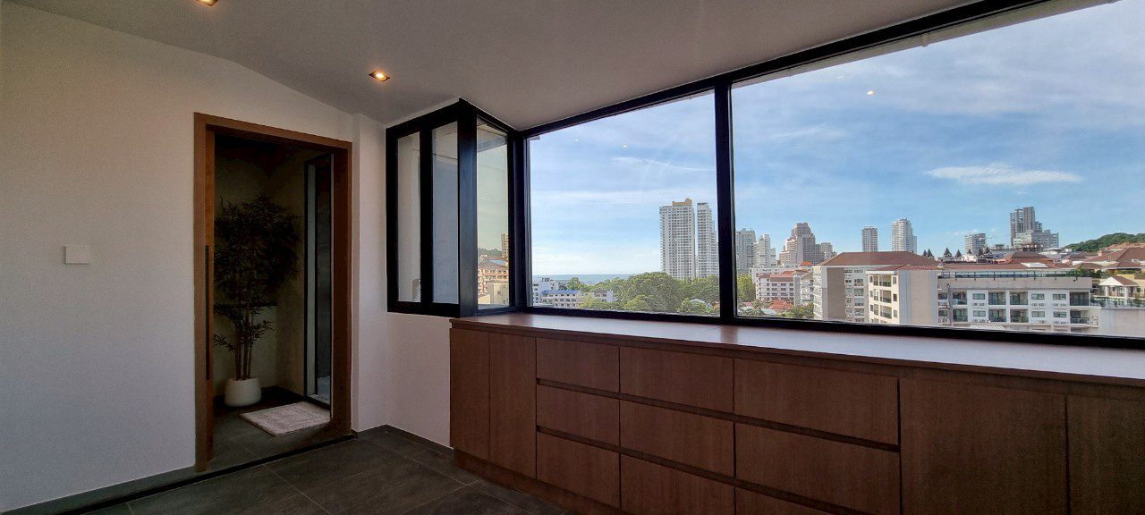 รูป Stunning Penthouse for Sale at Sombat Condoview Pattaya - รูปที่ 24/32
