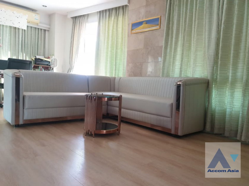 picture 🔼🔽 AccomA 📩  3 BR House @Baan Ladprao (AA41154) - 10/20