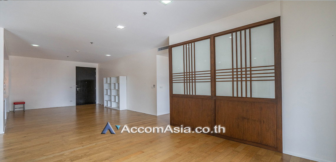 picture 🔼🔽 AccomA 📩 Spacious condo with balcony and city views at The Madison ( 1511356 ) - 10/11