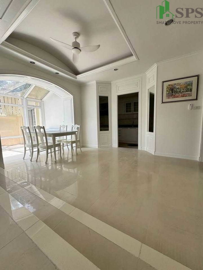 picture For Rent: Corner Townhome Near BTS On Nut (SPSSR153) - 5/17